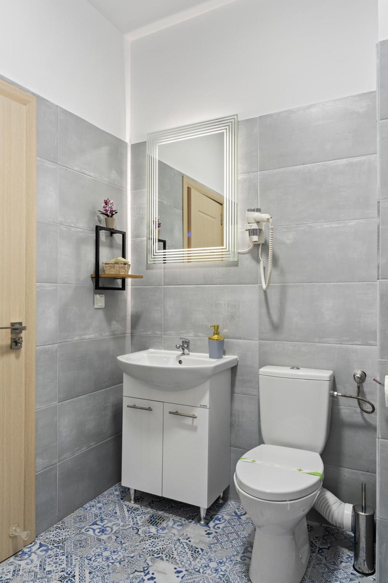 Comfort Azure Bucharest Exterior photo